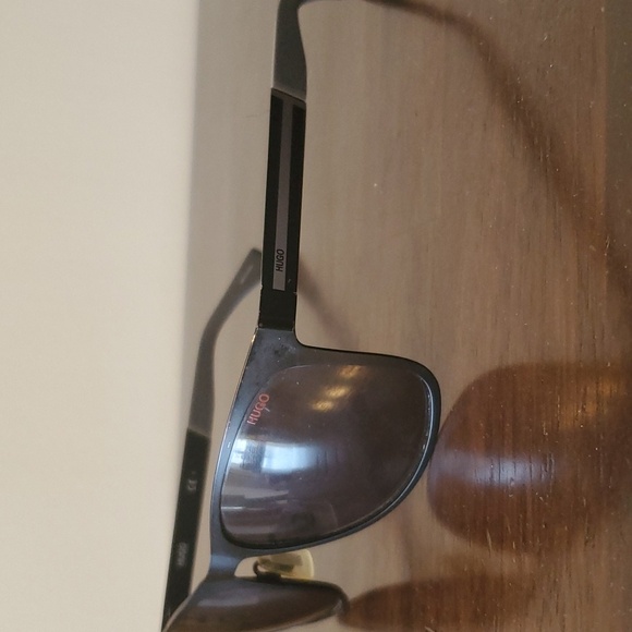 COPY - UNISEX Hugo Boss Sunglasses - Picture 2 of 7